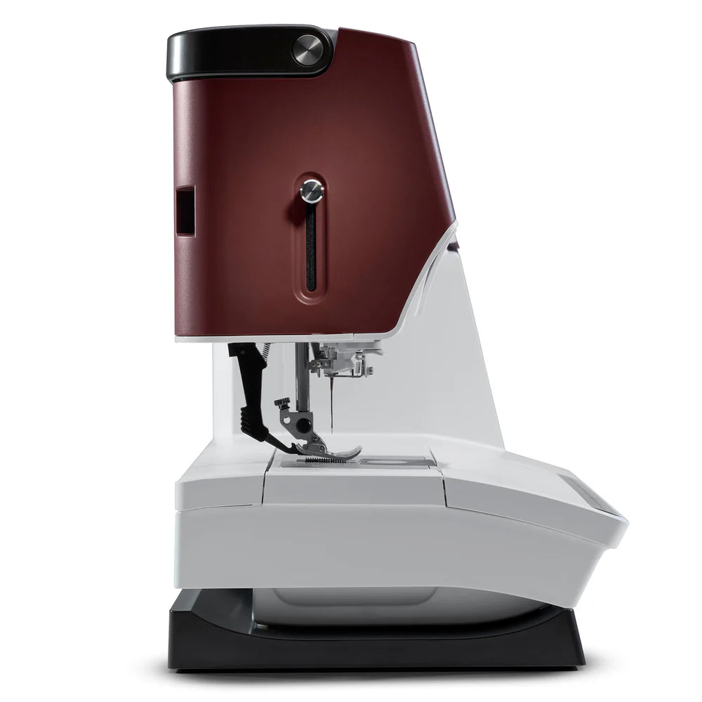 PFAFF® quilt expression™ 725 Sewing Machine - Classroom Machines