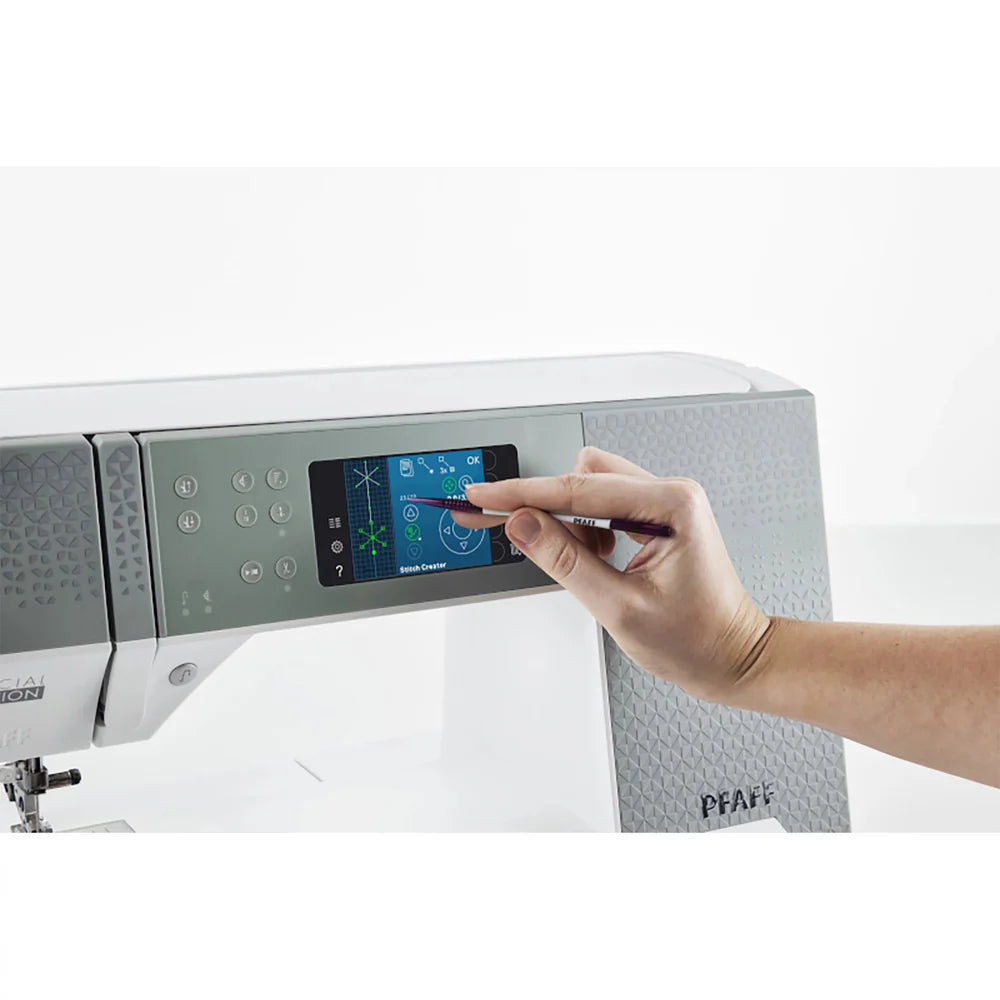PFAFF® quilt expression™ 720 Sewing Machine Special Edition